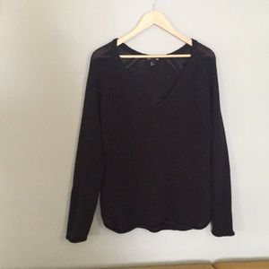 H&M Basics black sweater. Size Large